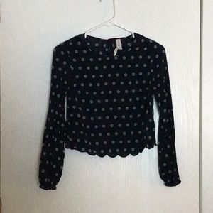 Scalloped Crop long sleeve